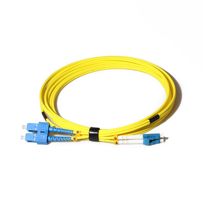Симплекс одиночного режима гибкого провода 2mm кабеля волокна SC APC для системы FTTH
