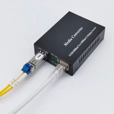 SFP к режиму симплексным двухшпиндельным 10M конвертера средств массовой информации оптического волокна RJ45 одиночному 100M